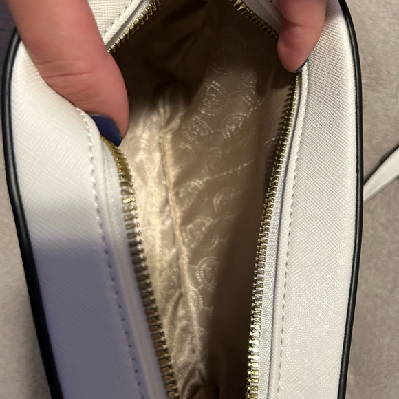 Michael Kors Jet Set Medium Crossbody Purse - Picture 9 of 10